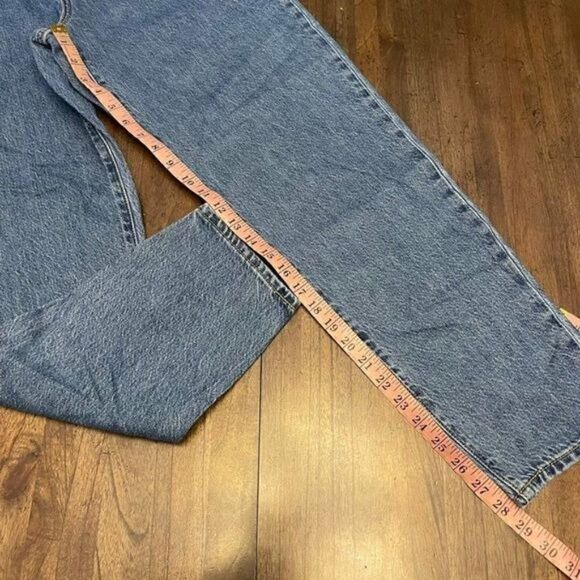 Levi's High Taper Loose Jeans - Picture 10 of 12